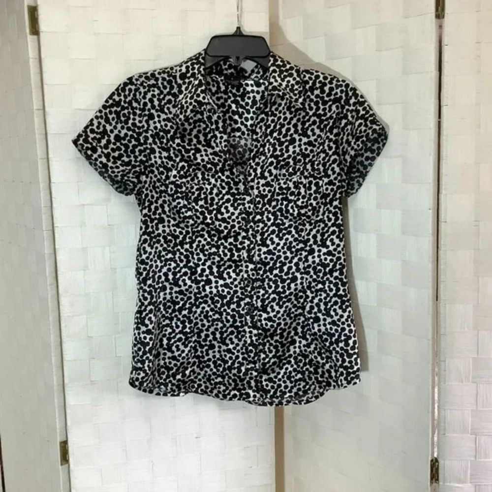bcbgmaxazria black white animal print blouse small